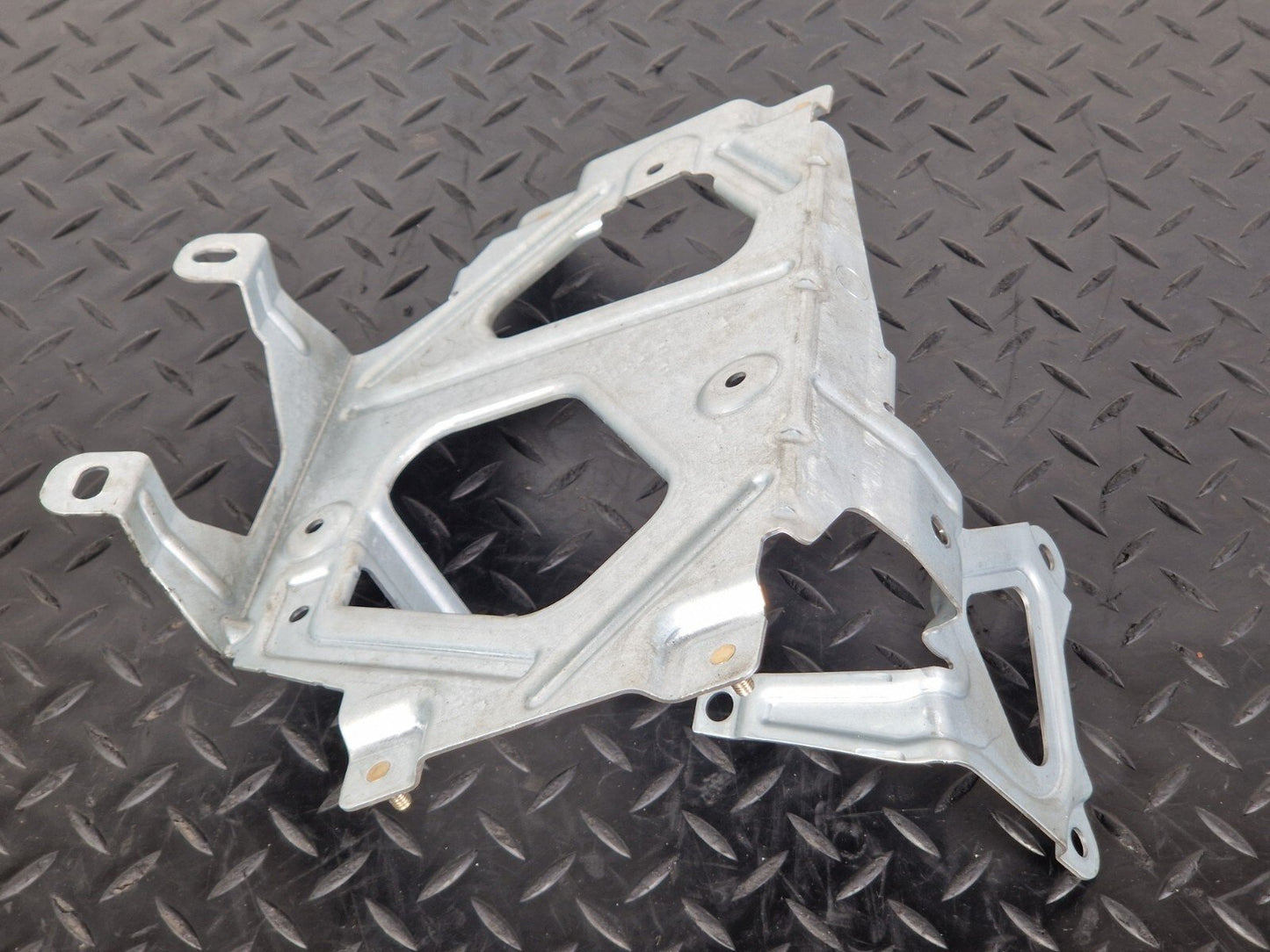11-18 BMW 6 SERIES F06 TV MODULE BRACKET HOLDER MOUNT 9237830