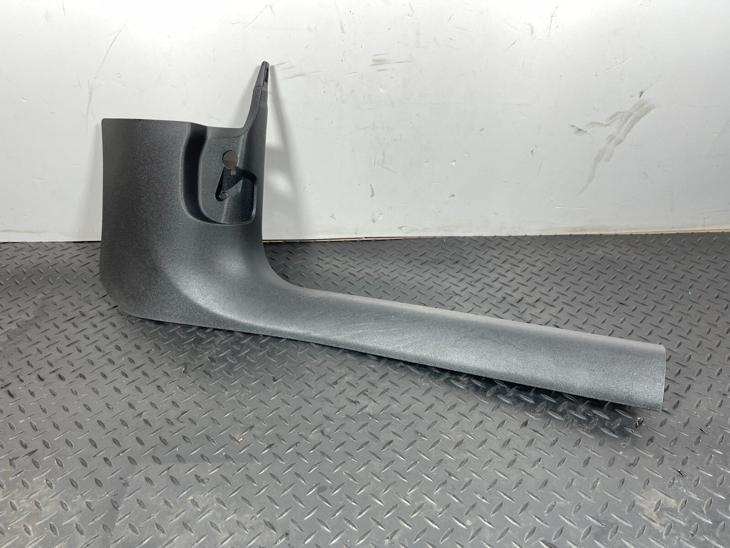 16-19 AUDI A4 B9 SALOON GENUINE FRONT RIGHT DRIVER SIDE FOOTWELL TRIM 8W2867272