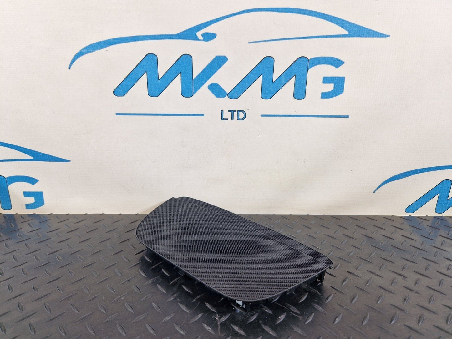 18-ON MERCEDES BENZ A CLASS W177 DASHBOARD TOP SPEAKER COVER TRIM A1776801000