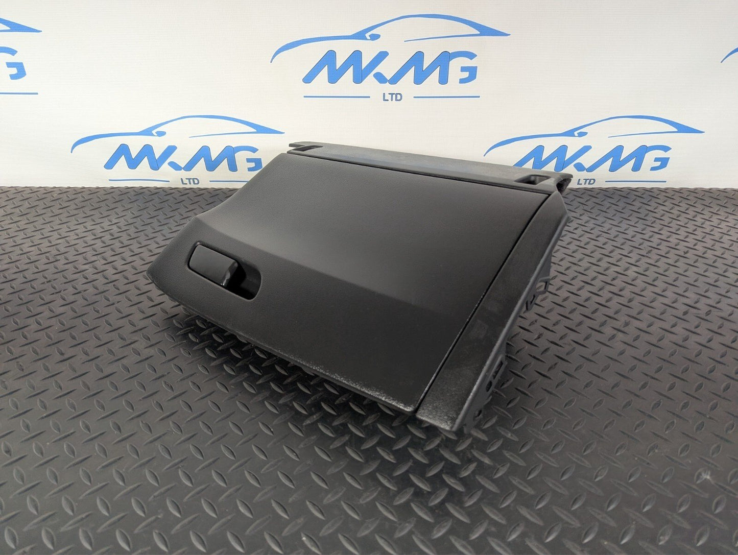 16-19 AUDI A4 B9 GENUINE DASHBOARD GLOVE BOX 8W2857035
