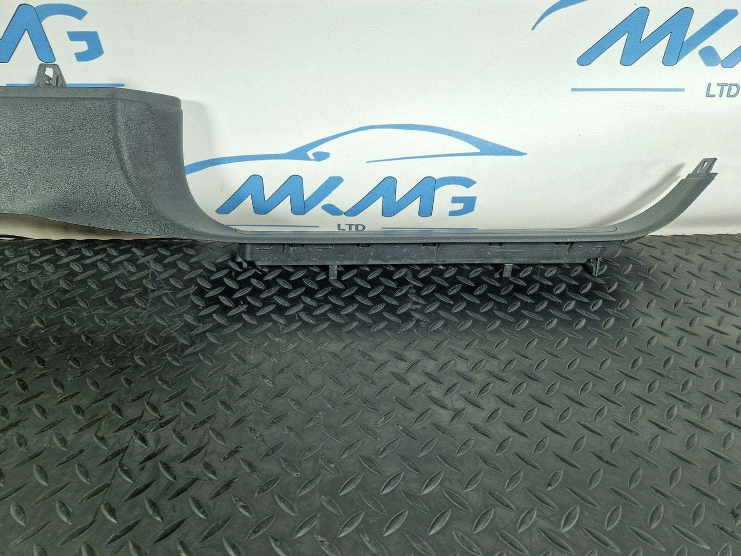 10-15 AUDI Q7 4L GENUINE OEM LOWER RIGHT DRIVER SIDE O/S SILL TRIM 4L0853370