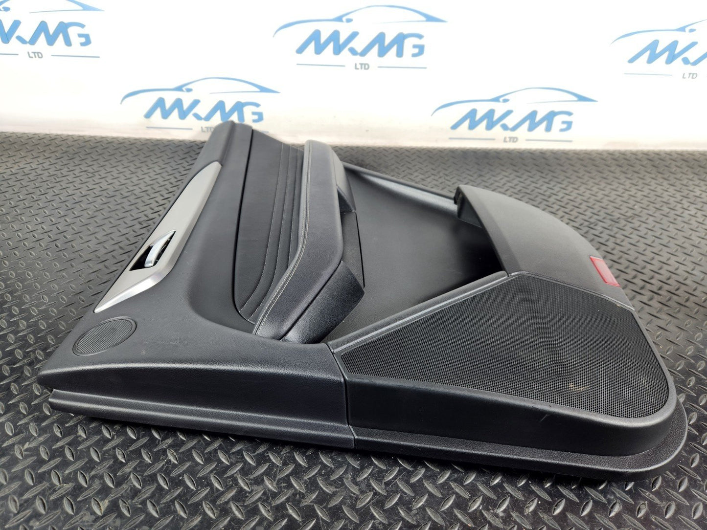 11-19 MERCEDES BENZ ML W166 GENUINE REAR RIGHT O/S/R BLACK LEATHER DOOR CARD