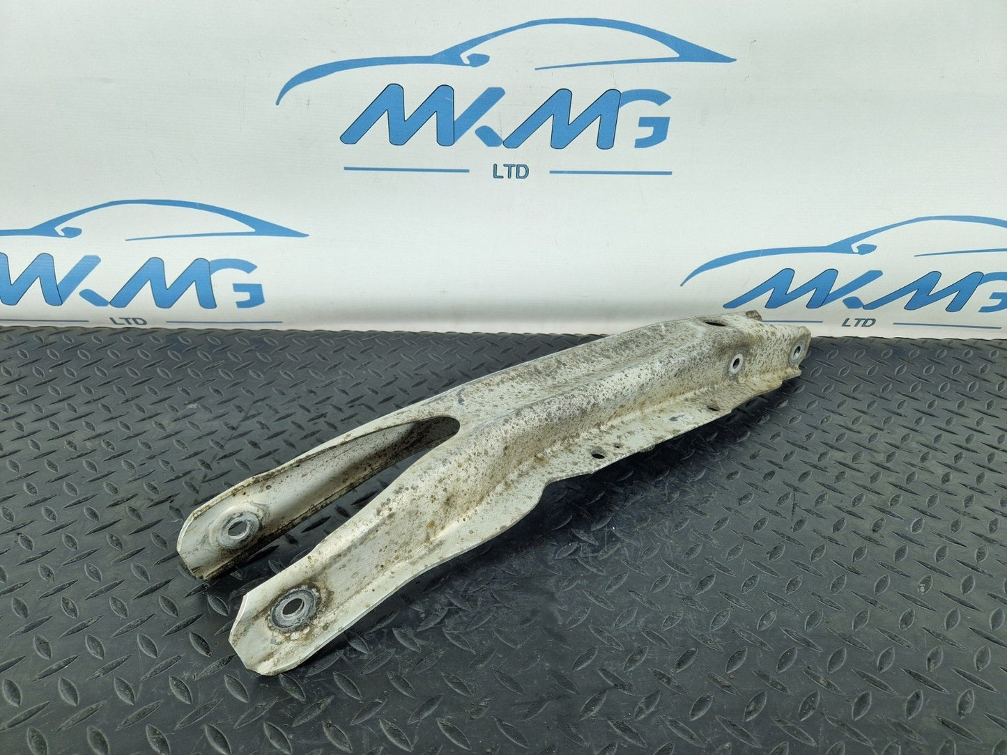 MERCEDES A B CLA W246 W176 C117 REAR LOWER CONTROL ARM SPRING LINK A2463520202