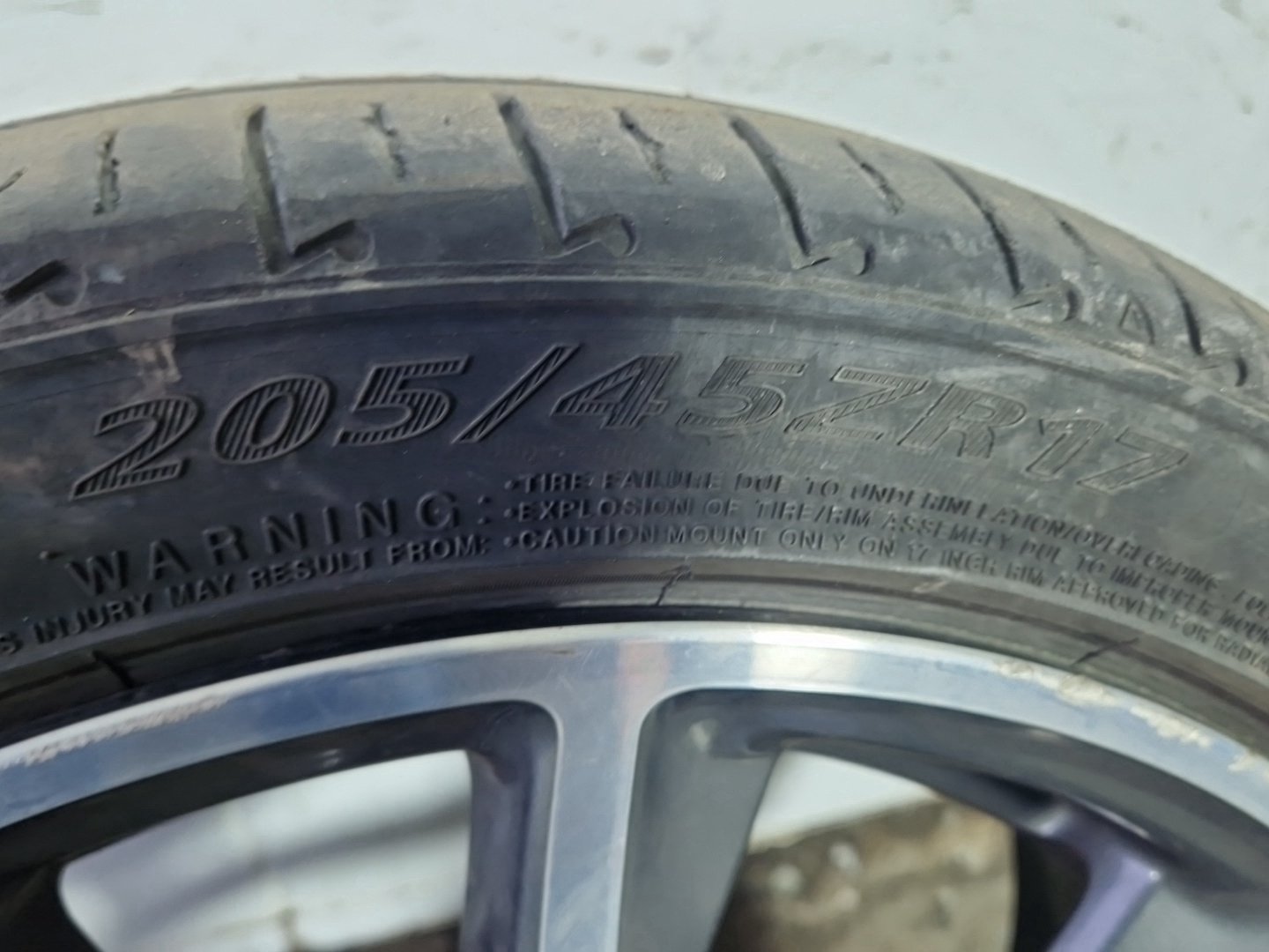 Honda CR-Z MK1 (ZF13) 17" Alloy Wheel with Tyre 205/45/17 4mm 17065A