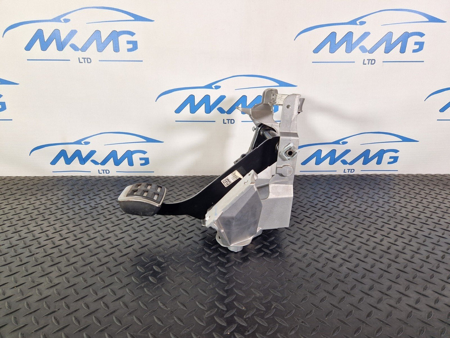 16-19 AUDI A4 B9 S-LINE OEM BRAKE PEDAL ASSEMBLY BRACKET MOUNT 8W2723140A