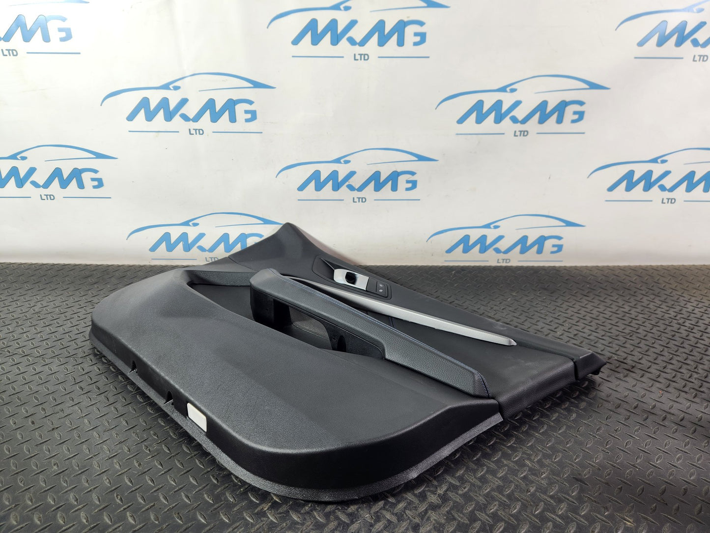 BMW 118i F40 Front Right O/S Driver Side Door Card Panel Trim