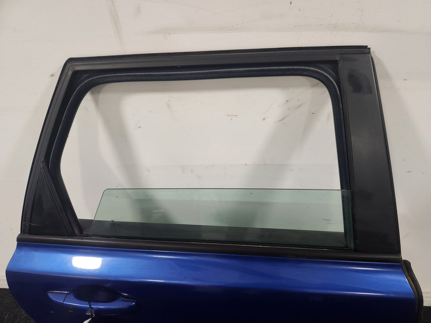 Volvo V50 MK2 FL (MW) Estate Rear Right Complete Door in Brilliant Blue Pearl