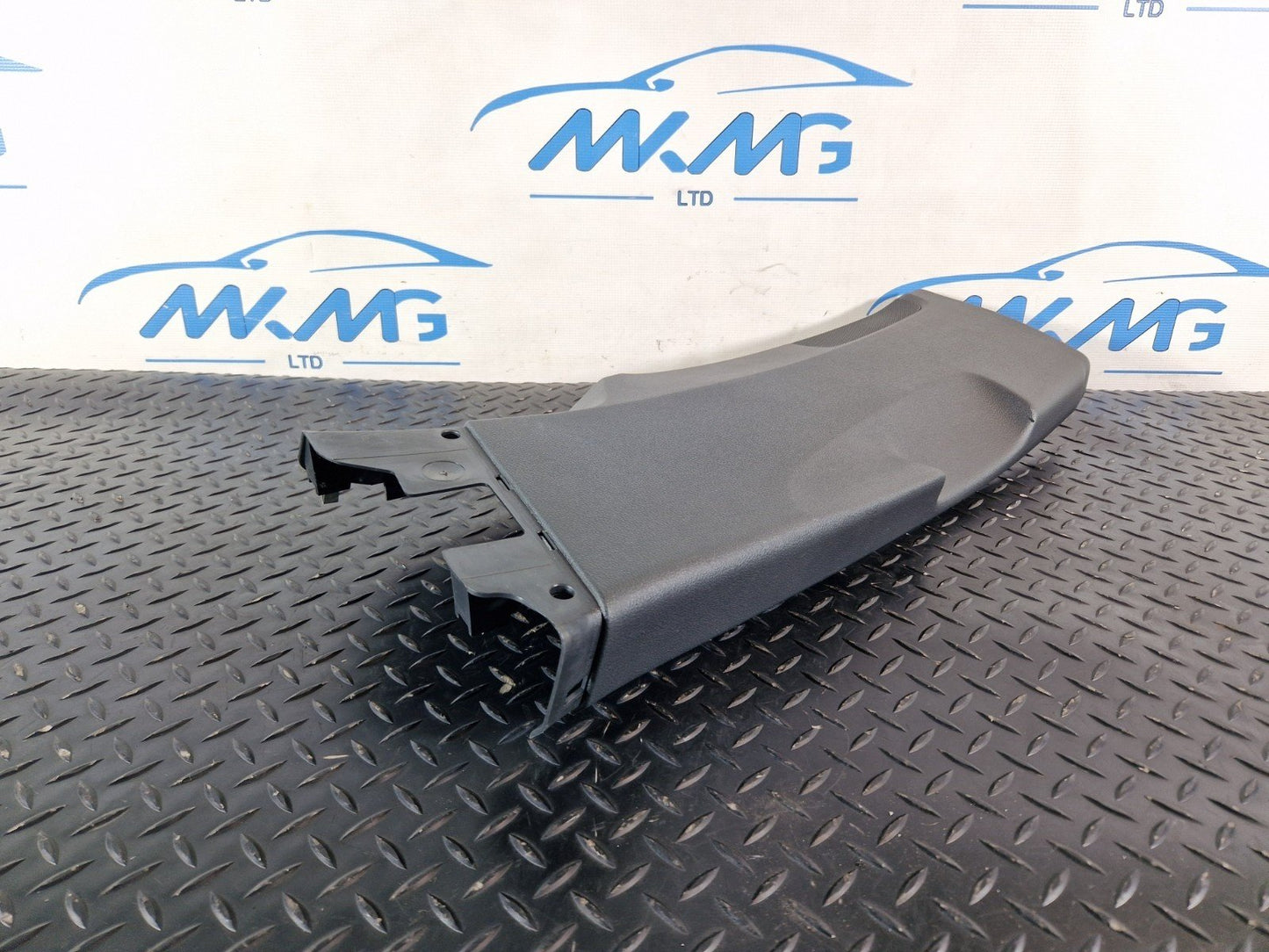 16-20 AUDI Q7 4M GENUINE LEFT N/S B-PILAR TRIM COVER IN BLACK 4M0867239