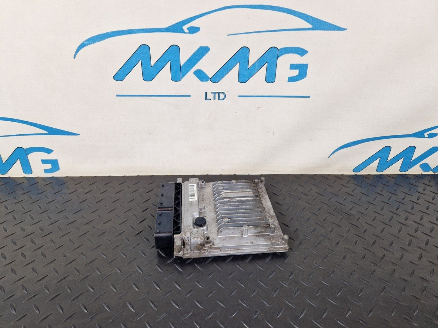 12-18 MERCEDES BENZ B-CLASS W246 GENUINE ENGINE CONTROL MODULE ECU A6519007600