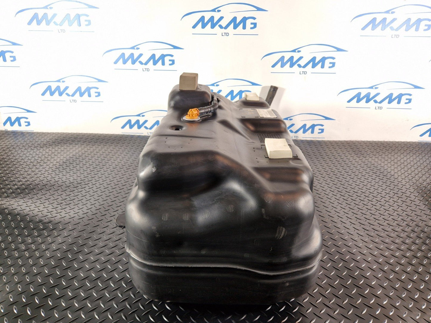 19-ON RANGE ROVER EVOQUE L551 DIESEL FUEL TANK K8D2-9K007 M8D29K007CB