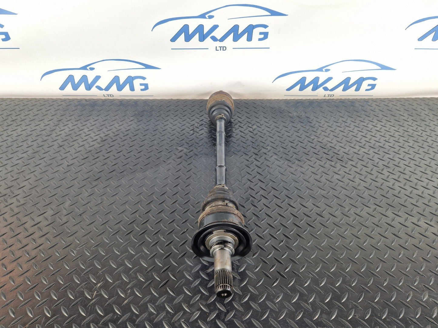12-18 BMW 3 SERIES F30 F31 LCI LEFT SIDE REAR DRIVESHAFT 8680347
