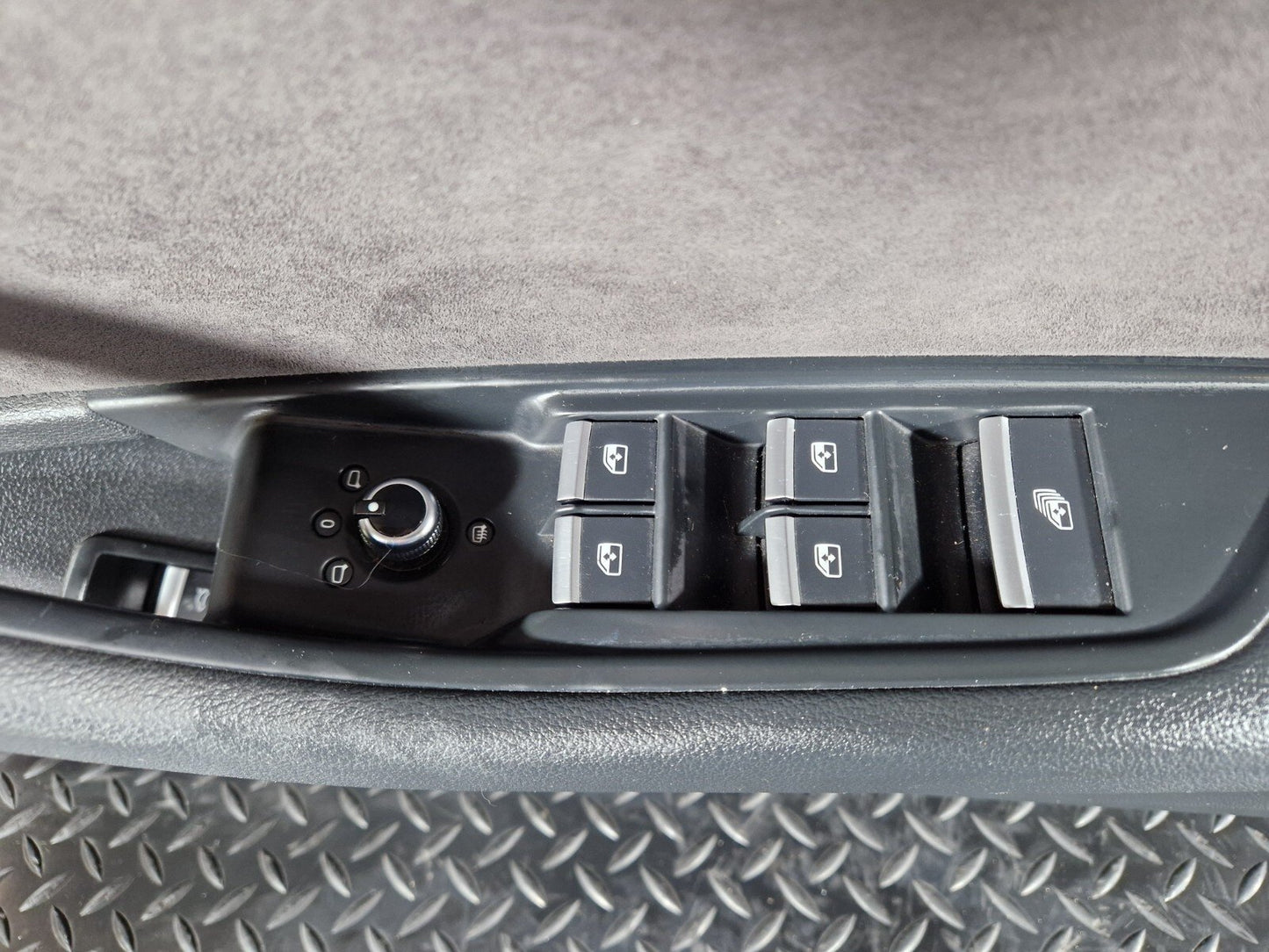 16-24 AUDI A5 F5 S-LINE CONVERTIBLE FRONT RIGHT DRIVER SIDE DOOR CARD 8W6867134