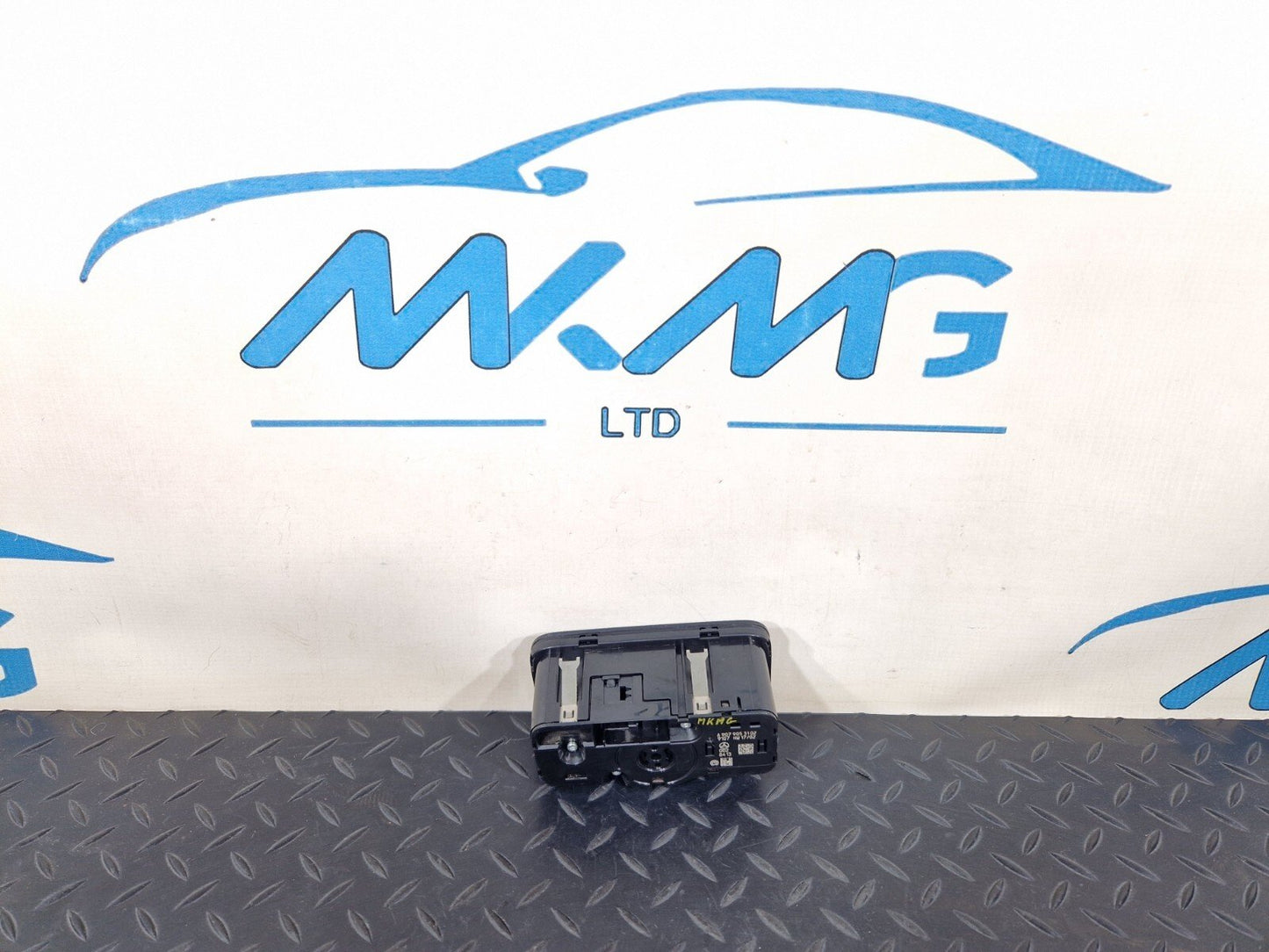 Mercedes-Benz Sprinter W907 Genuine Headlight Control Switch A9079053102