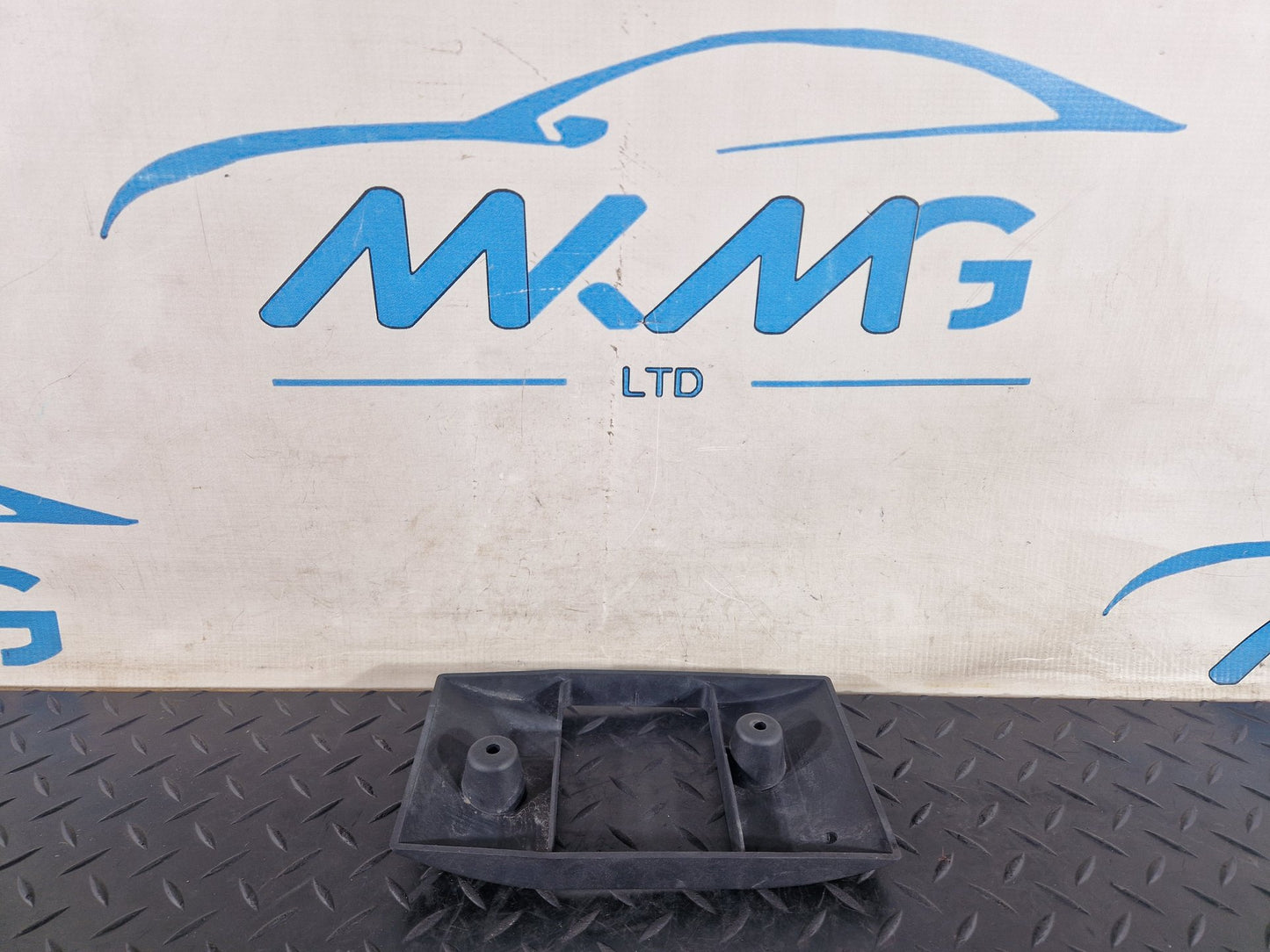Land Rover Range Rover Evoque L538 SUV Blind Spot Sensor Bracket DK62-17B751-AA