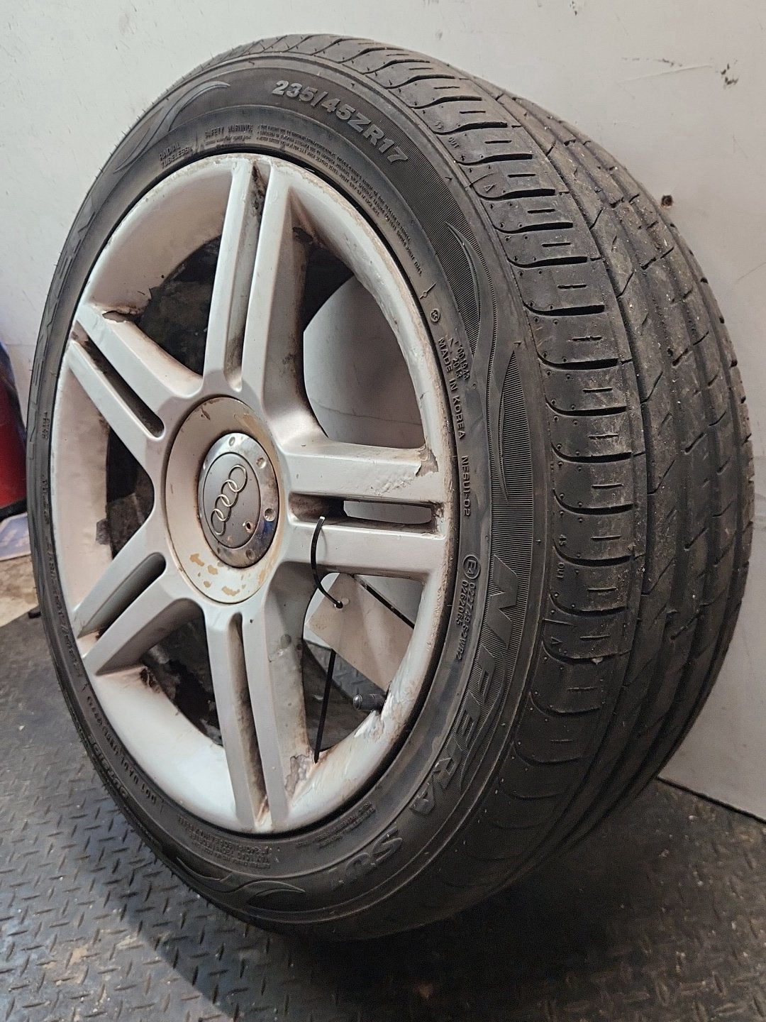 Audi A4 B7 17" Alloy Wheel with Tyre 235/45/17 ~4mm 8E0601025AS