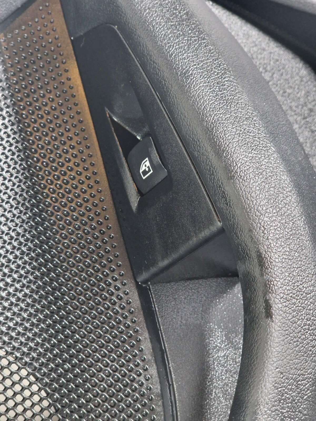 20-24 BMW 1 SERIES F40 REAR LEFT SIDE DOOR CARD 9893847