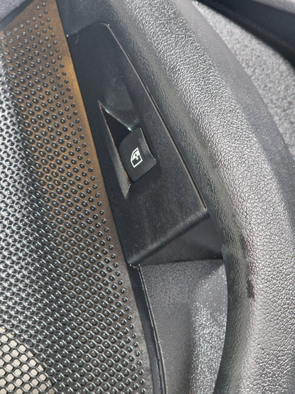 20-24 BMW 1 SERIES F40 REAR LEFT SIDE DOOR CARD 9893847
