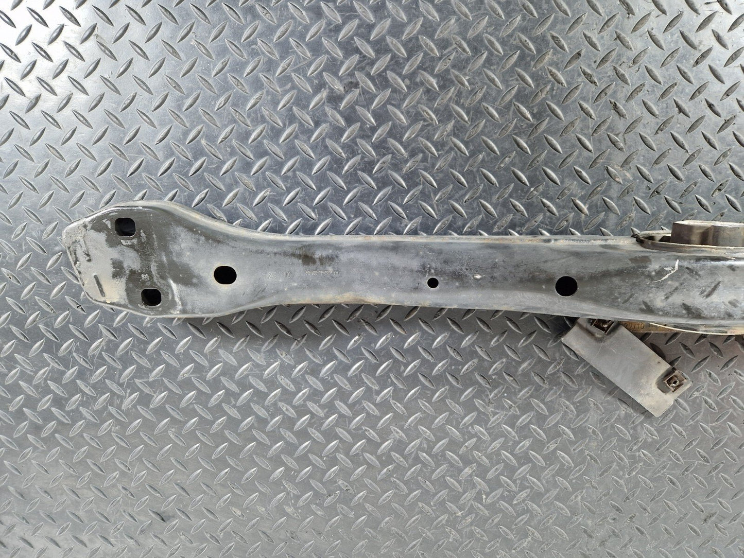 10-15 AUDI Q7 4L GENUINE GEARBOX SUPPORT MOUNT BRACKET 7P6399225C