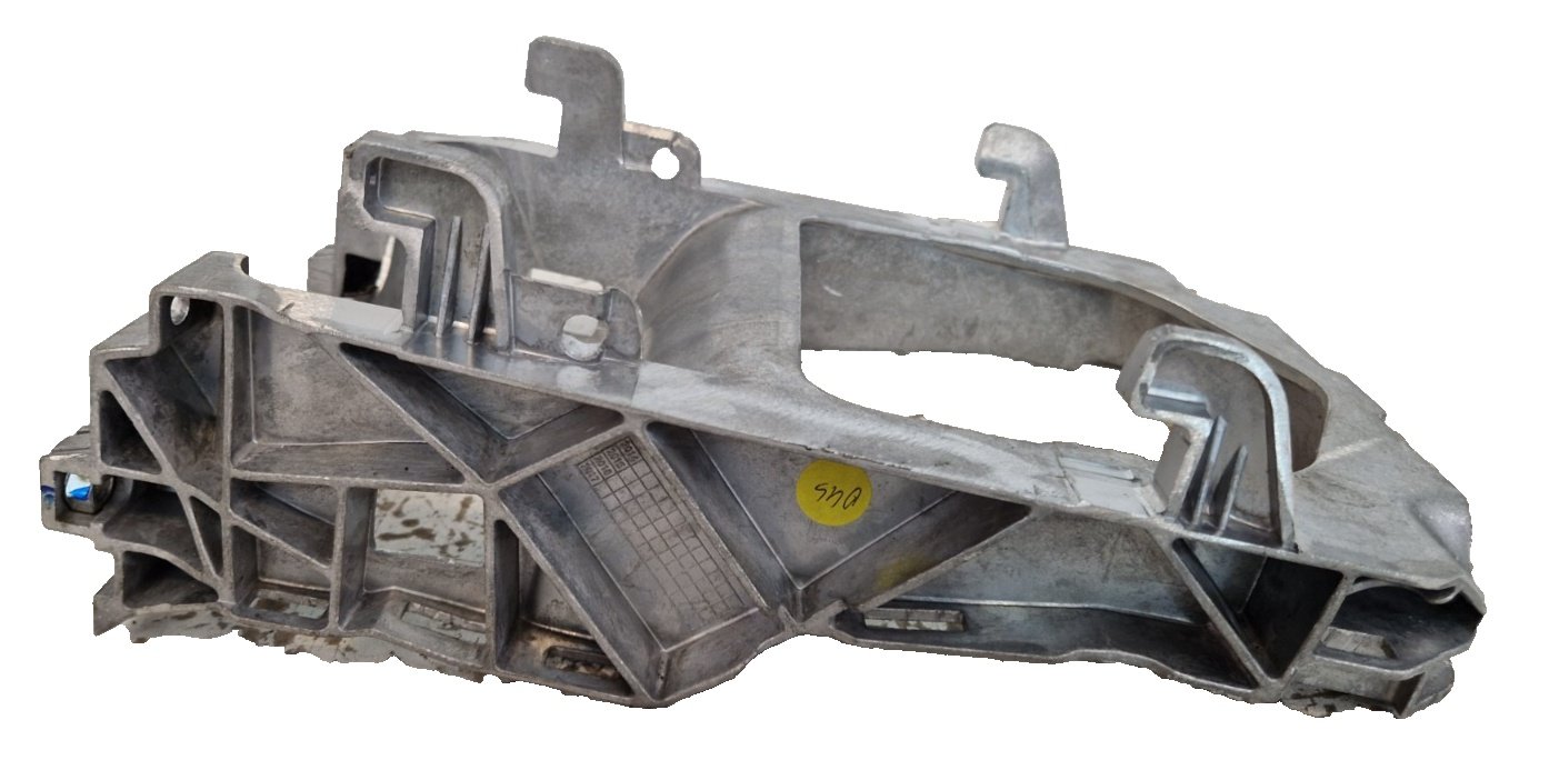 16-20 AUDI Q7 4M CENTER CONSOLE ARMREST SUPPORT MOUNT BRACKET 4M0864283