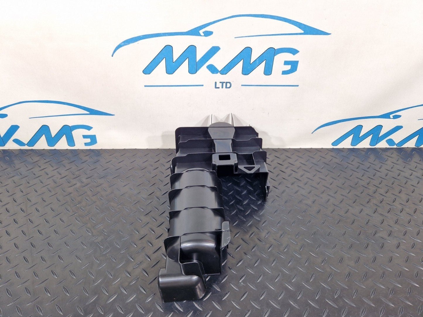 14-21 MERCEDES BENZ W205 GENUINE OEM TRUNK BOOT TOOL STORAGE TRAY A2058990014