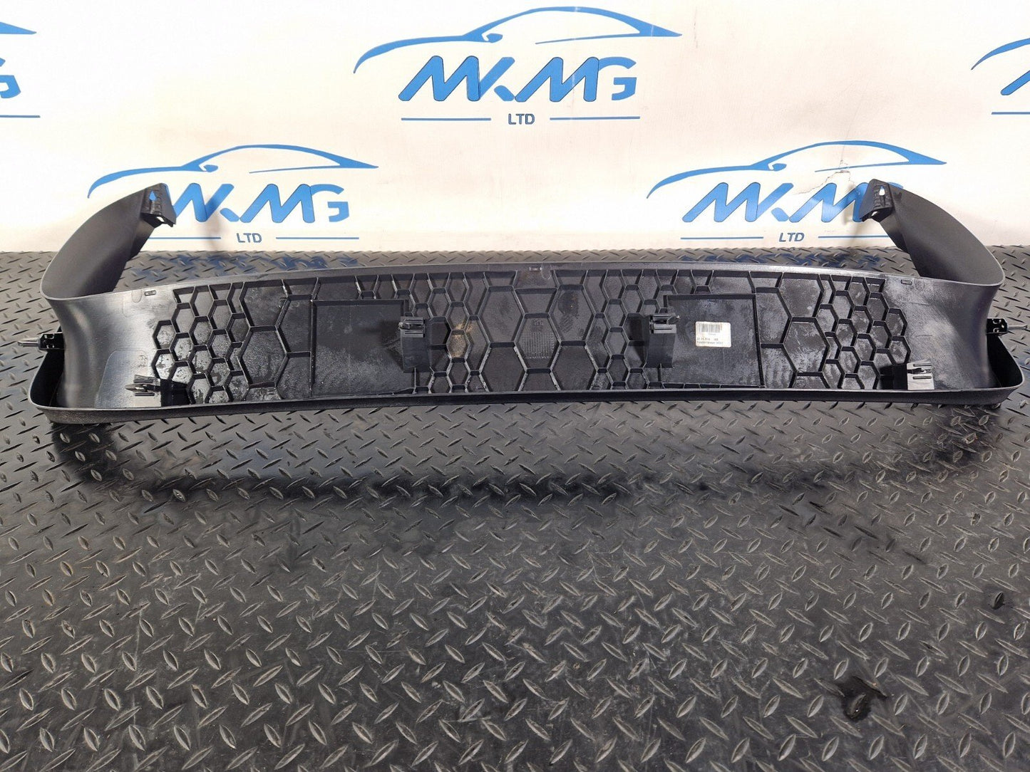 19-ON MERCEDES BENZ B CLASS W247 REAR TAILGATE WINDOW FRAME TRIM A2477402500