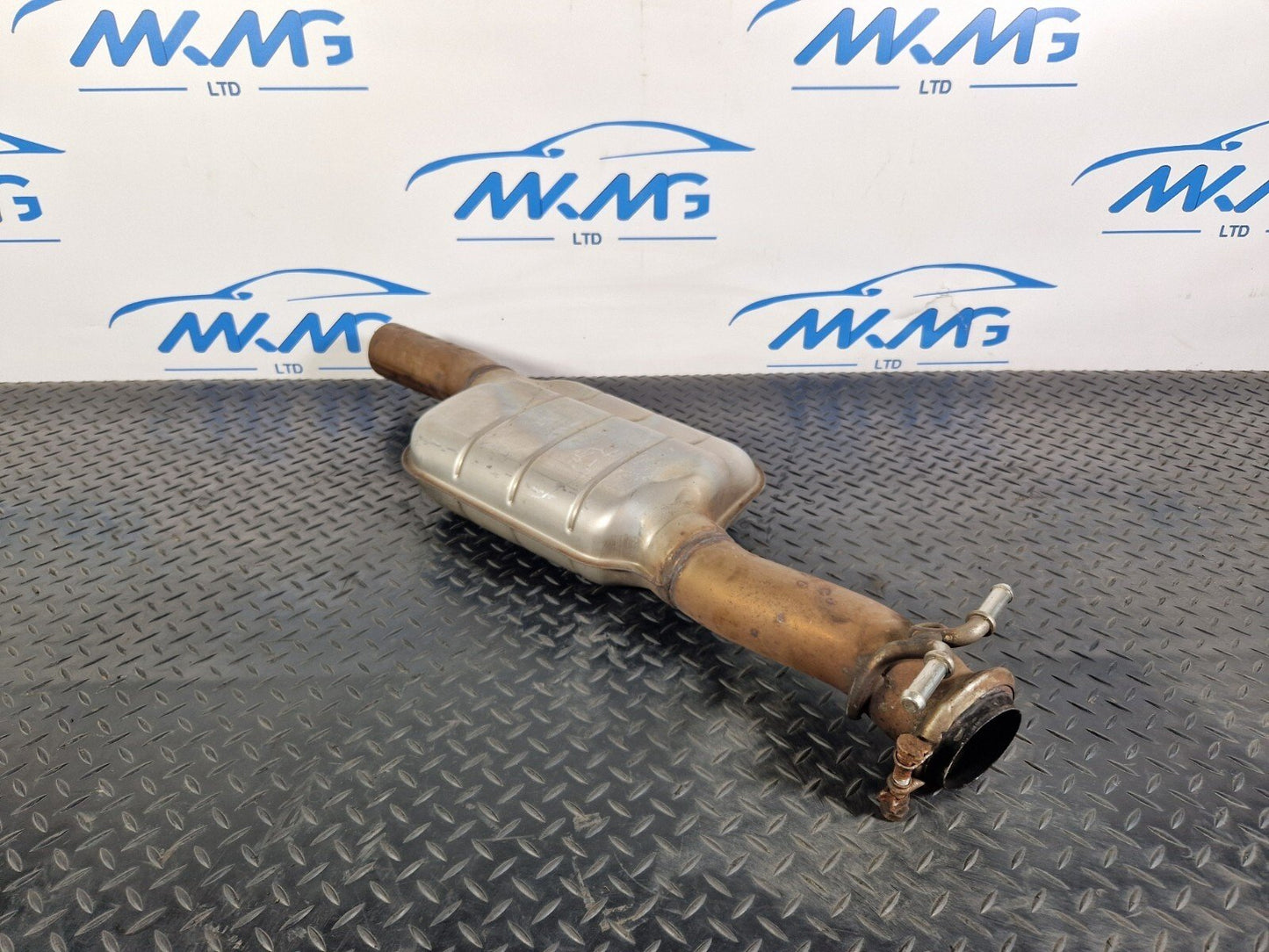14-21  MERCEDES BENZ C-CLASS W205 EXHAUST MUFFLER SILENCER A2054910001