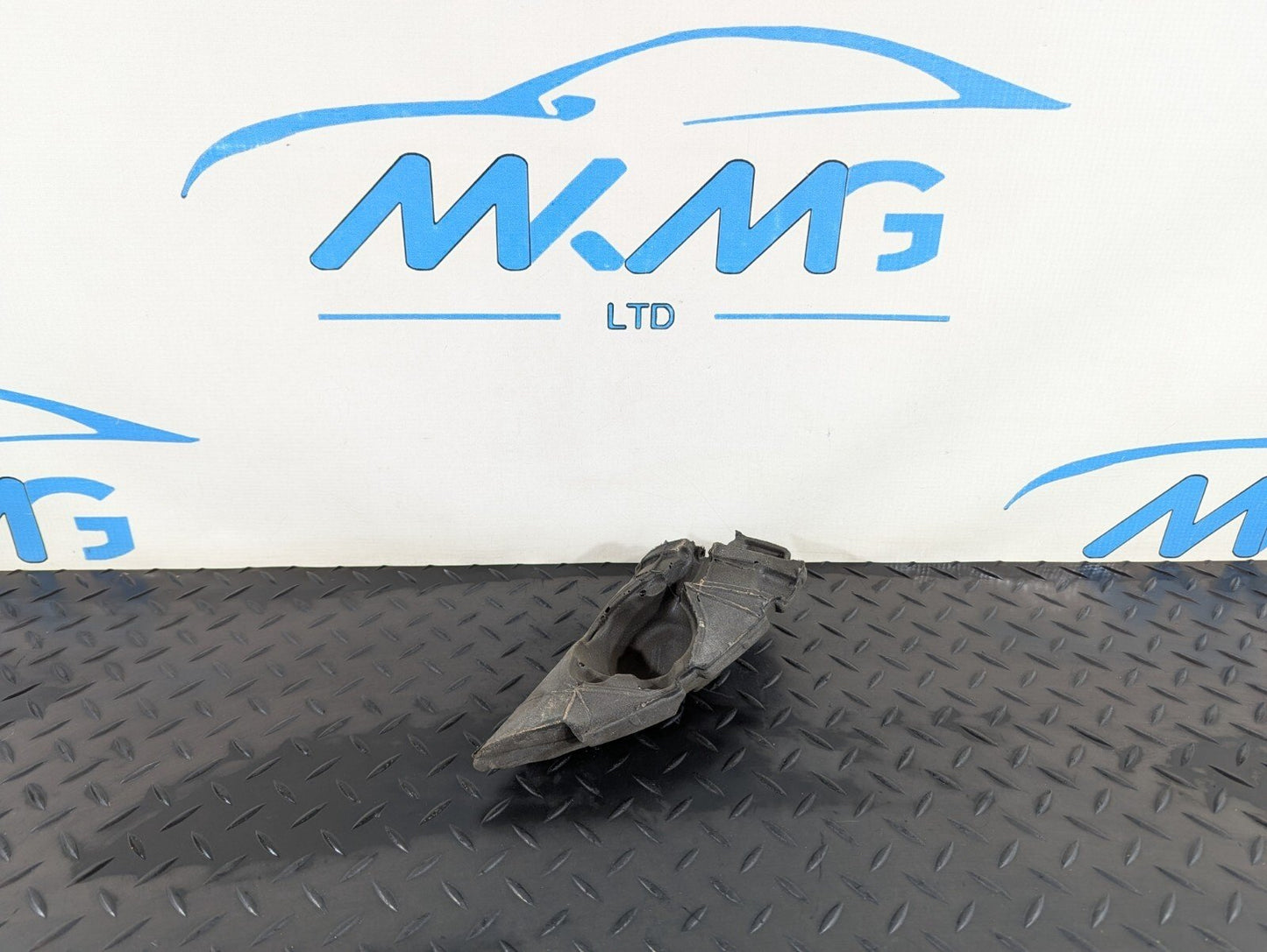 11-19 MERCEDES BENZ ML W166 FRONT RIGHT SIDE DOOR CORNER COVER A1667200244