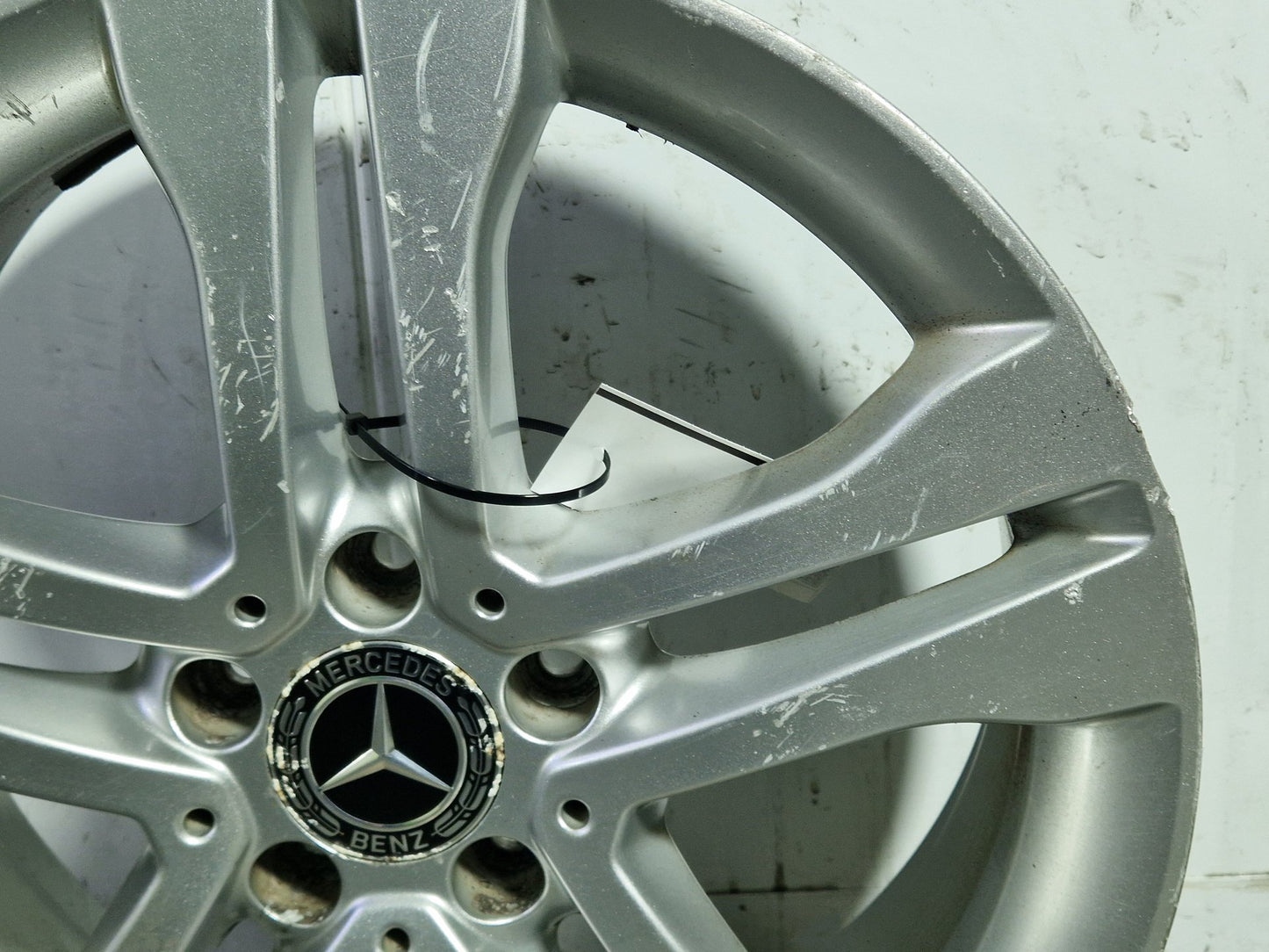 Mercedes-Benz GLA 18" 5 Double Spoke Alloy Wheel 7Jx18 ET46 A1564011300 Genuine