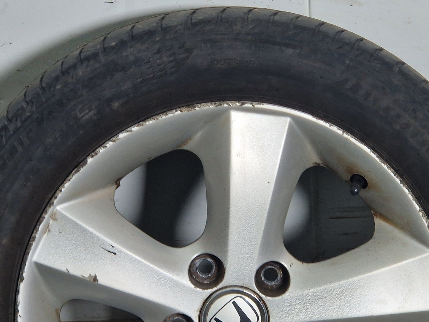 Honda FR-V MK1 16" Alloy Wheel with Tyre 6mm 205/55/16