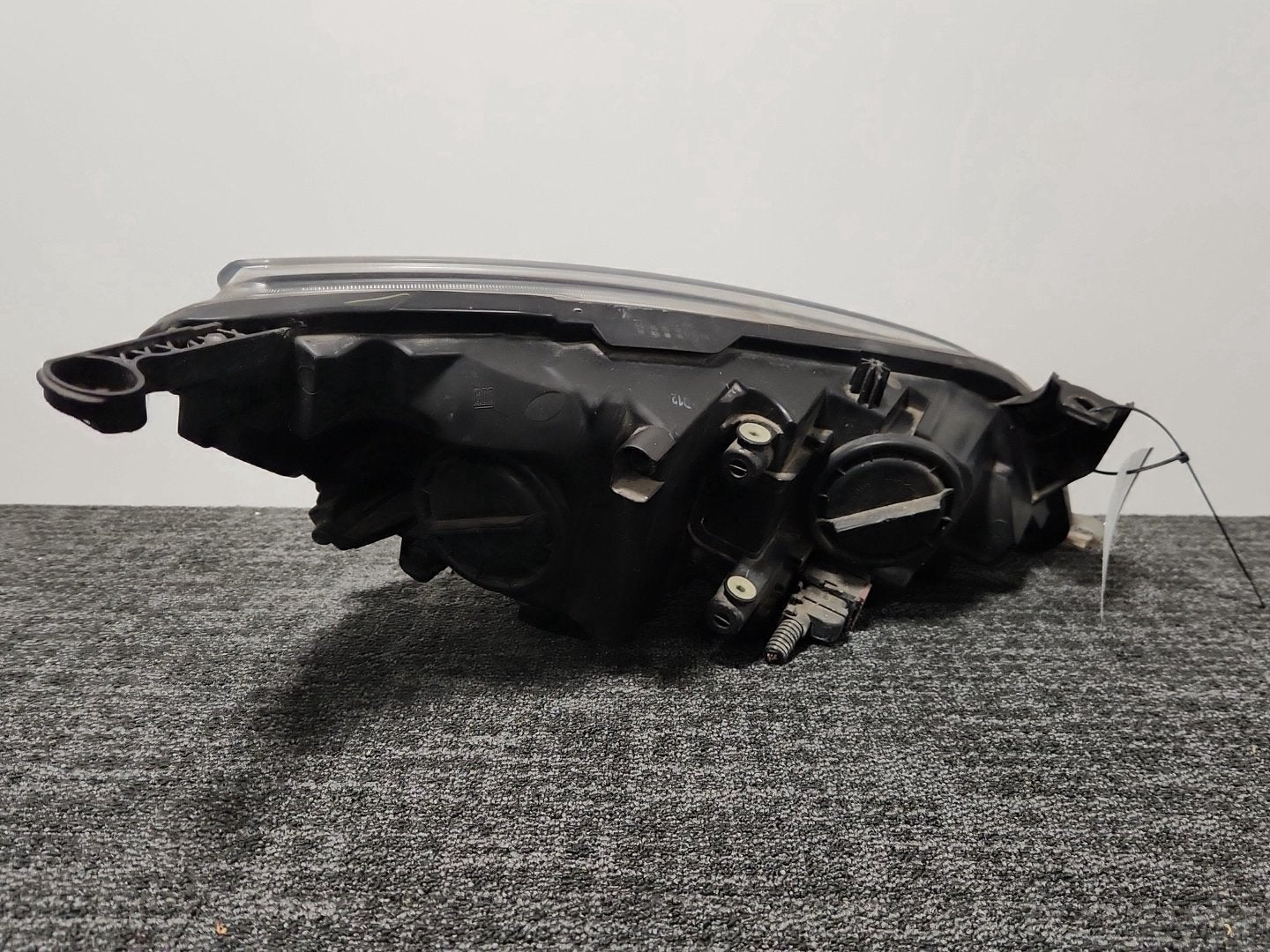 Vauxhall Astra MK6 (J) (A3400) Hatchback Front Left N/S Headlight 1LG010011-17