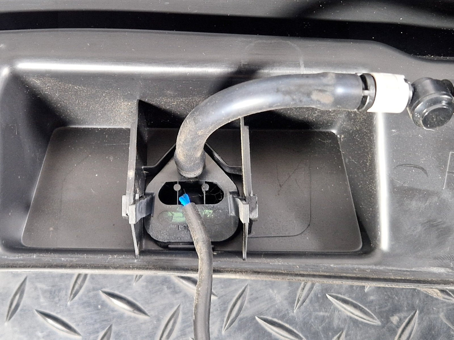 2019-ON  LAND ROVER DISCOVERY L550 LCI WINDSCREEN SCUTTLE PANEL LK 72-4105-A