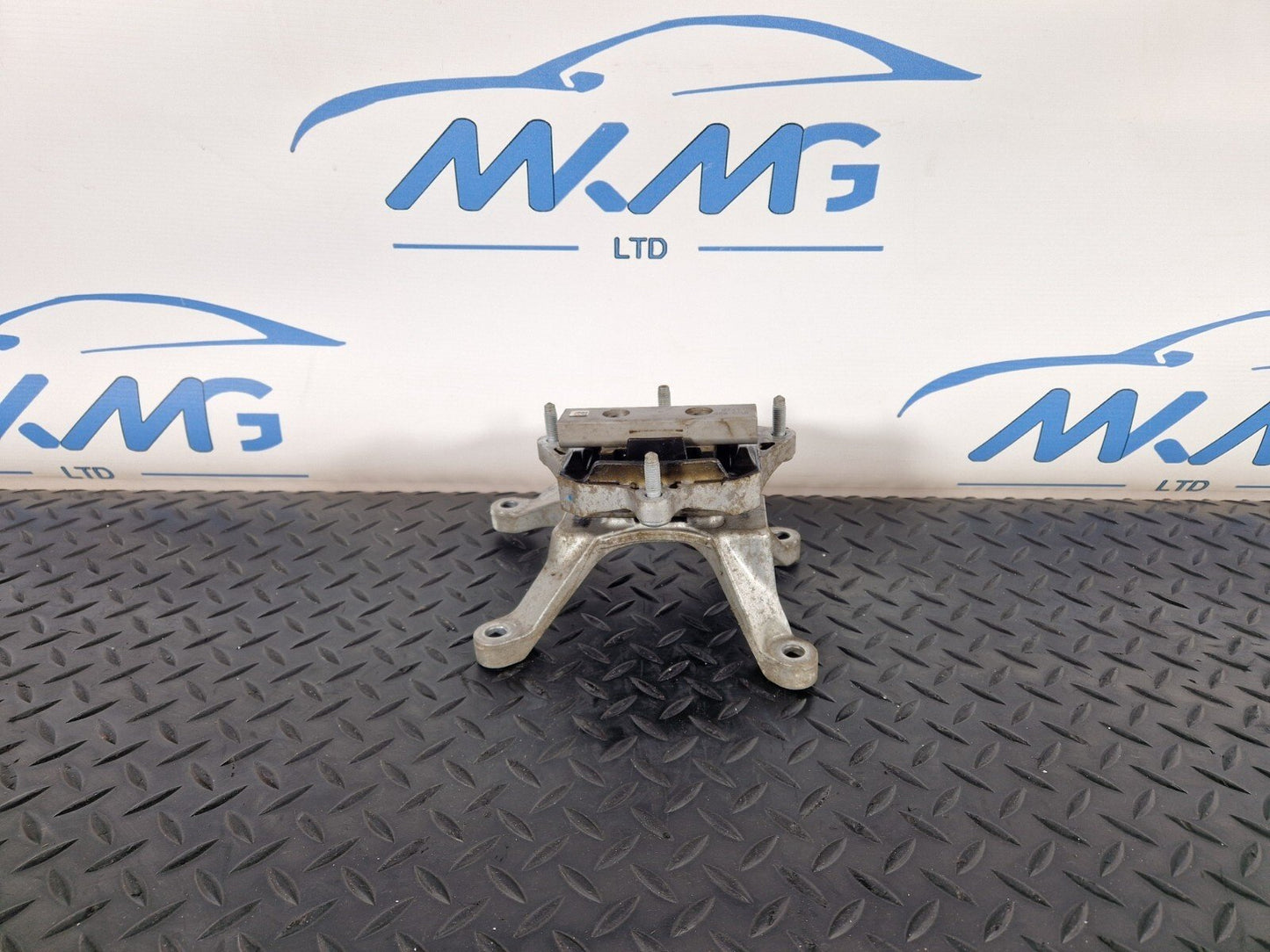 16-24 AUDI A5 F5 GENUINE ENGINE MOUNT BRACKET 8W0399118C