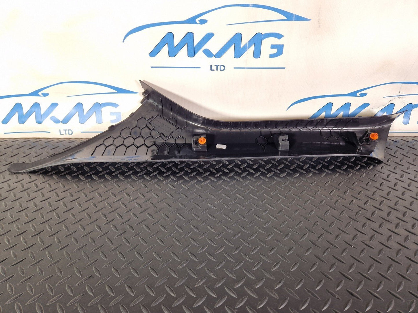 18-ON MERCEDES BENZ SPRINTER W907 W910 FRONT RIGHT A-PILLAR COVER A9076901200
