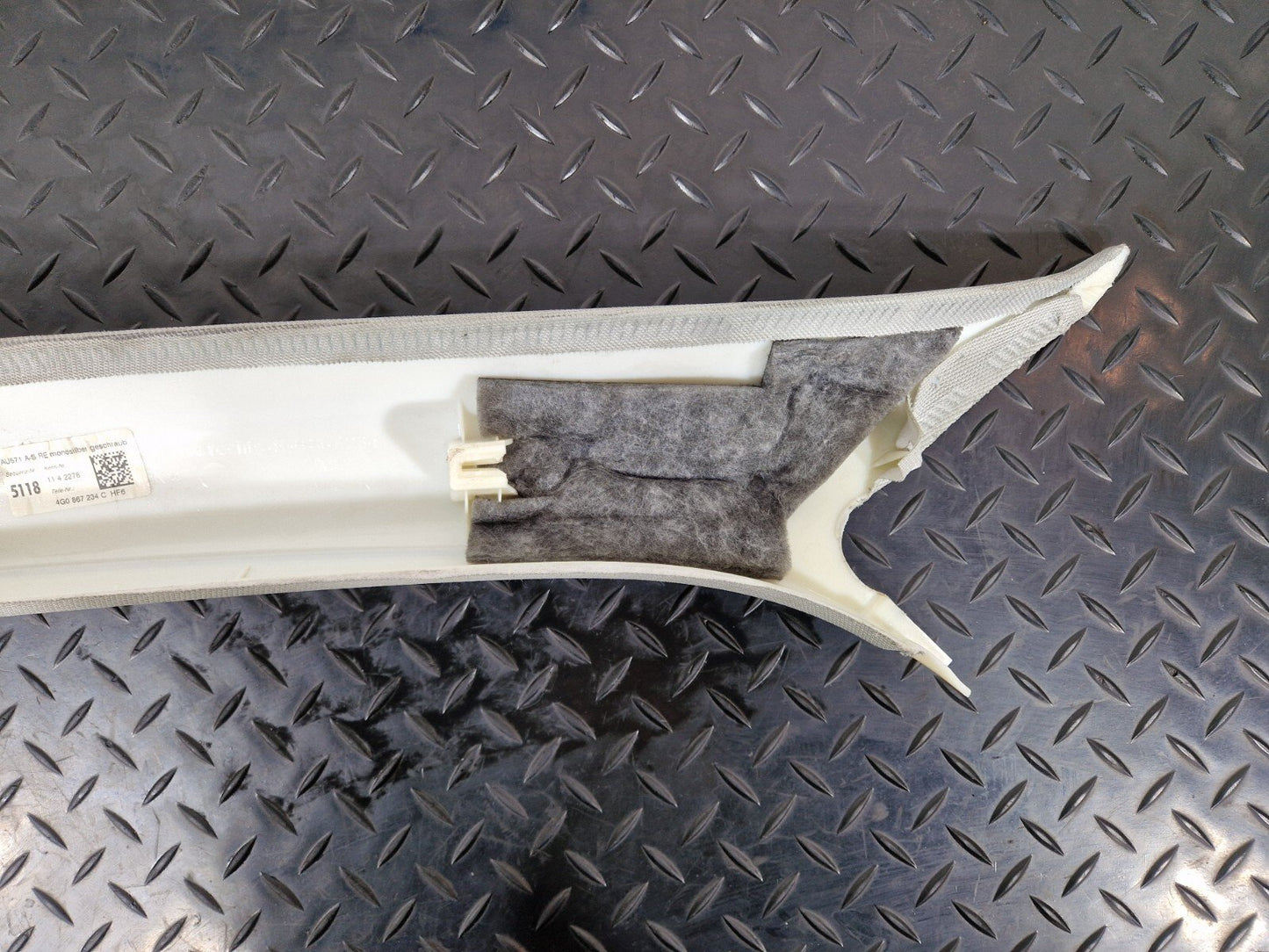 12-18 AUDI A6 C7 DRIVER SIDE A PILLAR COVER TRIM 4G0867234