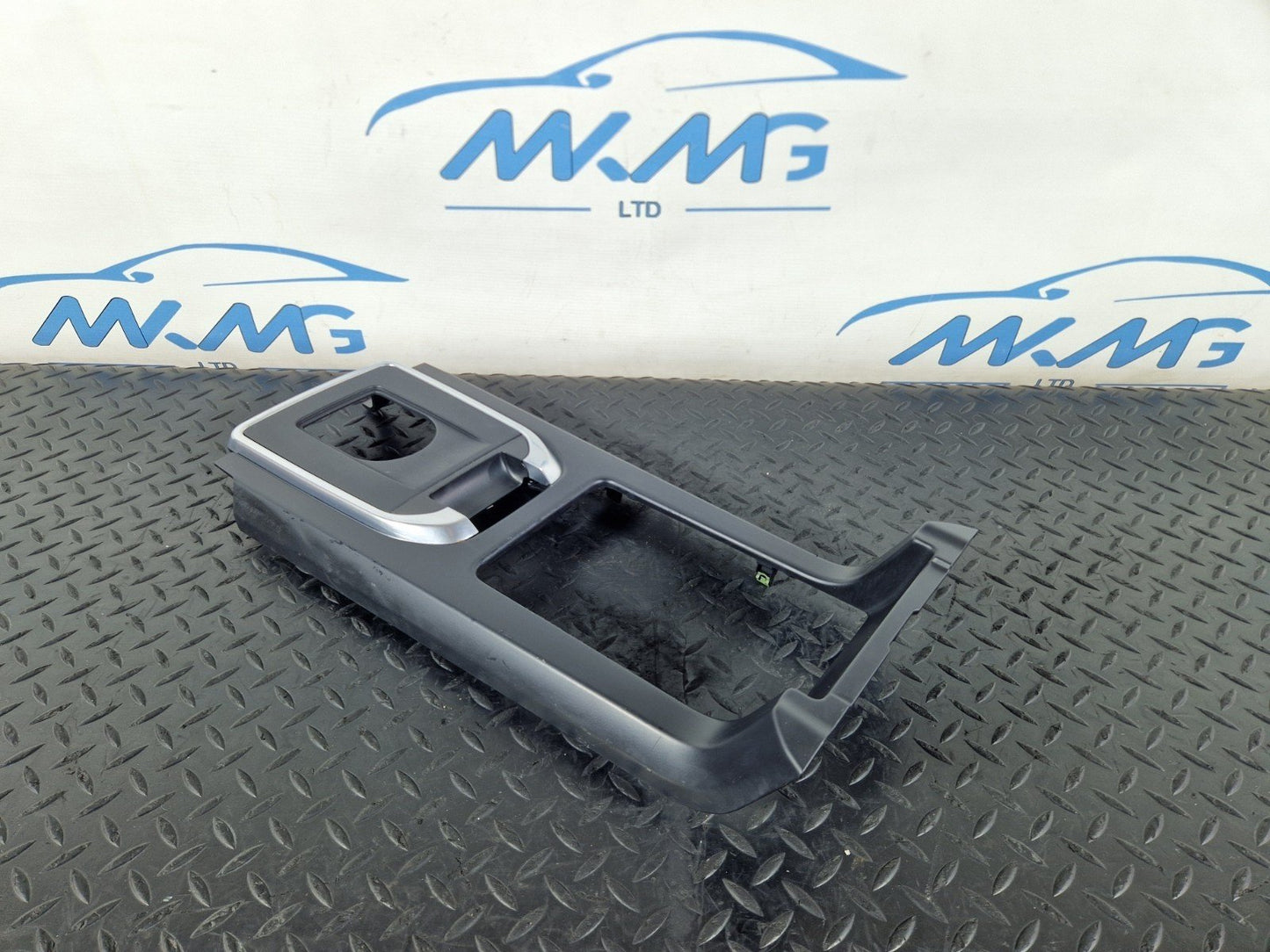 14-19 LAND ROVER L550 DISCOVERY CENTRE CONSOLE GEAR SURROUND TRIM FK72-045K08-A