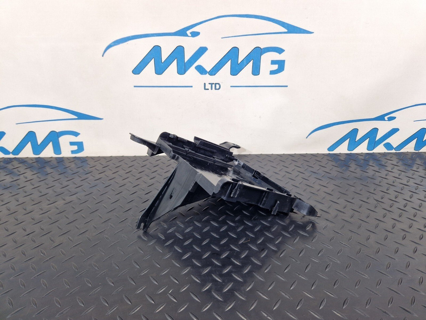 16-24 AUDI A5 F5 CONVERTIBLE GENUINE ENGINE CONTROL UNIT BRACKET 8W0907647A