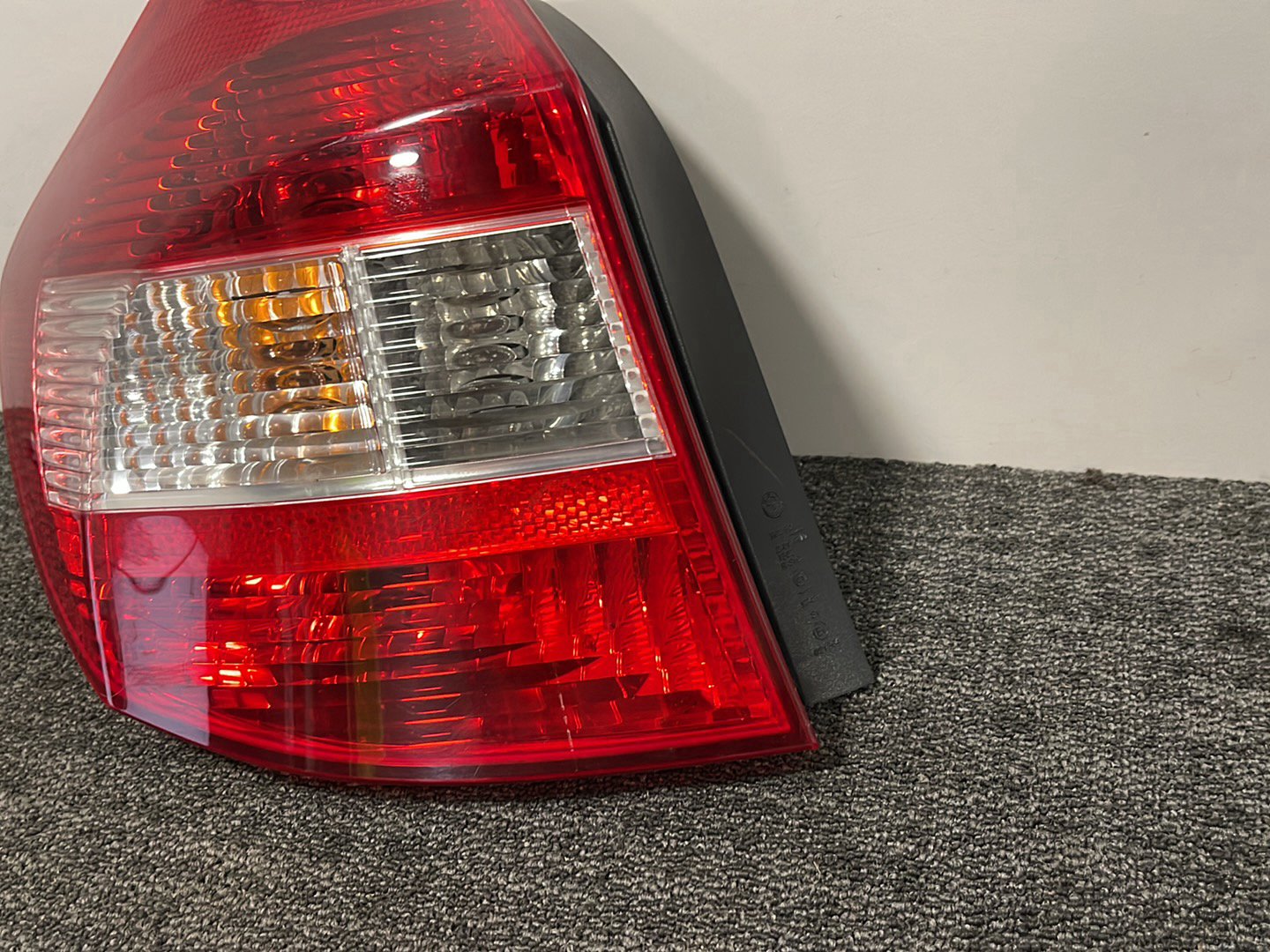 2006 BMW 120i E87 Genuine Rear Left N/S Passenger Tail Light 6924501