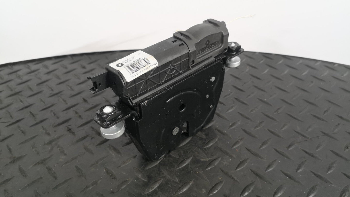 16-19 AUDI A4 B9 S-LINE SALOON GENUINE TAILGATE LOCK MECHANISM OEM 3G0827503A