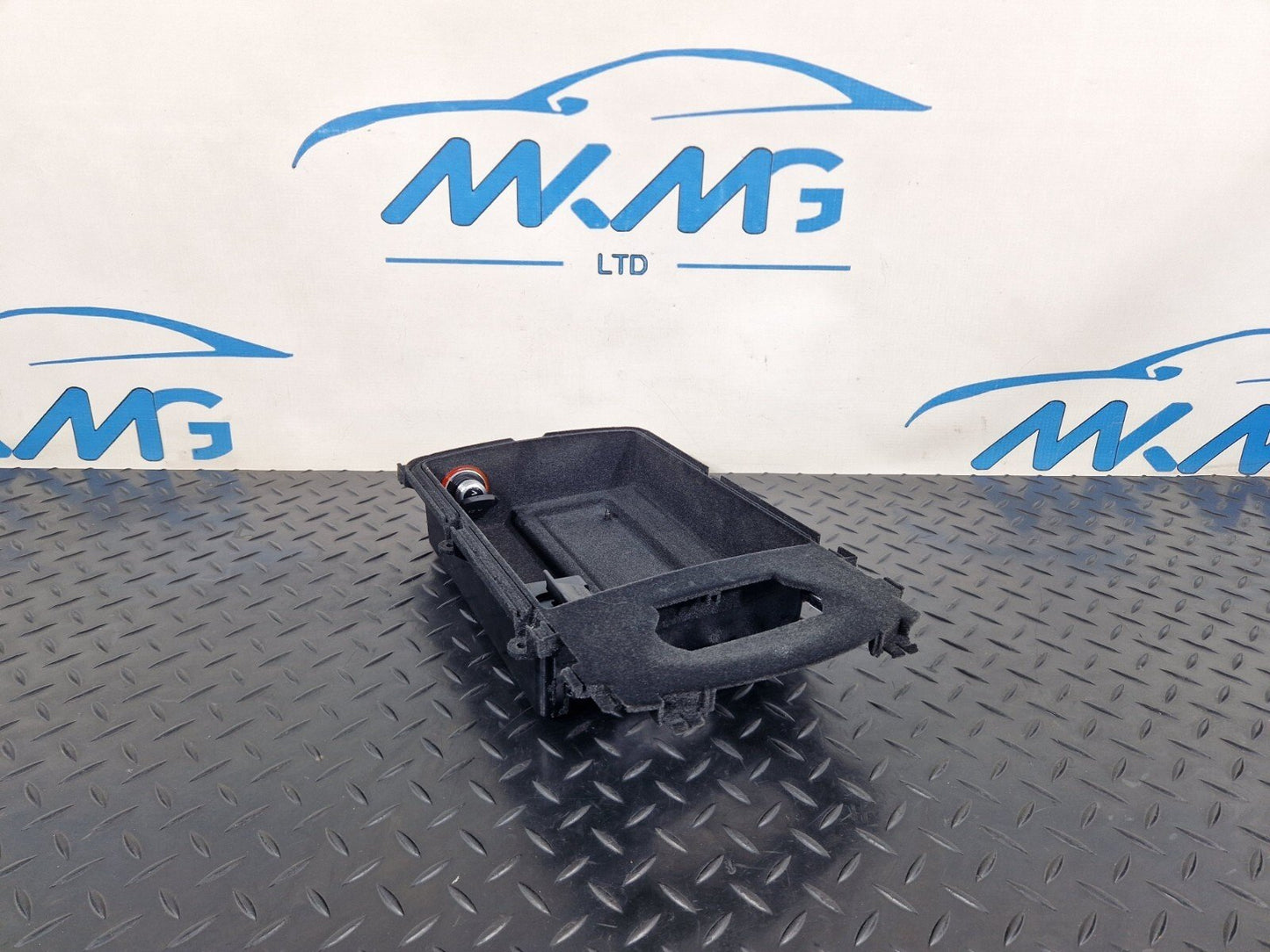 10-18 AUDI A7 4G S-LINE CENTRE CONSOLE STORAGE TRAY MEDIA INTERFACE 4G0864981C
