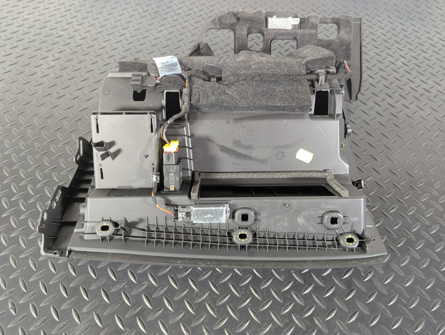 16-19 AUDI A4 B9 GENUINE DASHBOARD GLOVE BOX 8W2857035