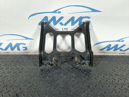 14-23 MERCEDES BENZ VITO W447 FRONT CENTRE SUPPORT BRACKET COWL A4478801003