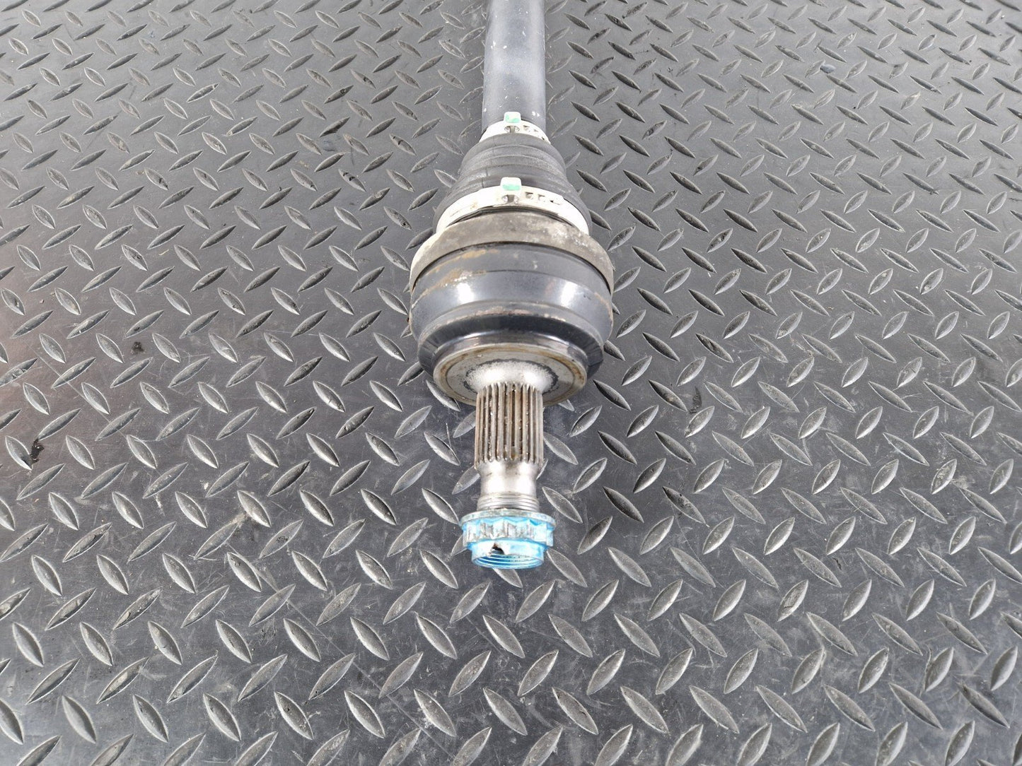 14-21 MERCEDES BENZ C200 W205 GENUINE REAR LEFT SIDE DRIVESHAFT A2053504019
