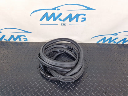 16-19 AUDI A4 B9 OEM REAR LEFT OR RIGHT DOOR RUBBER SEAL 8W5833721
