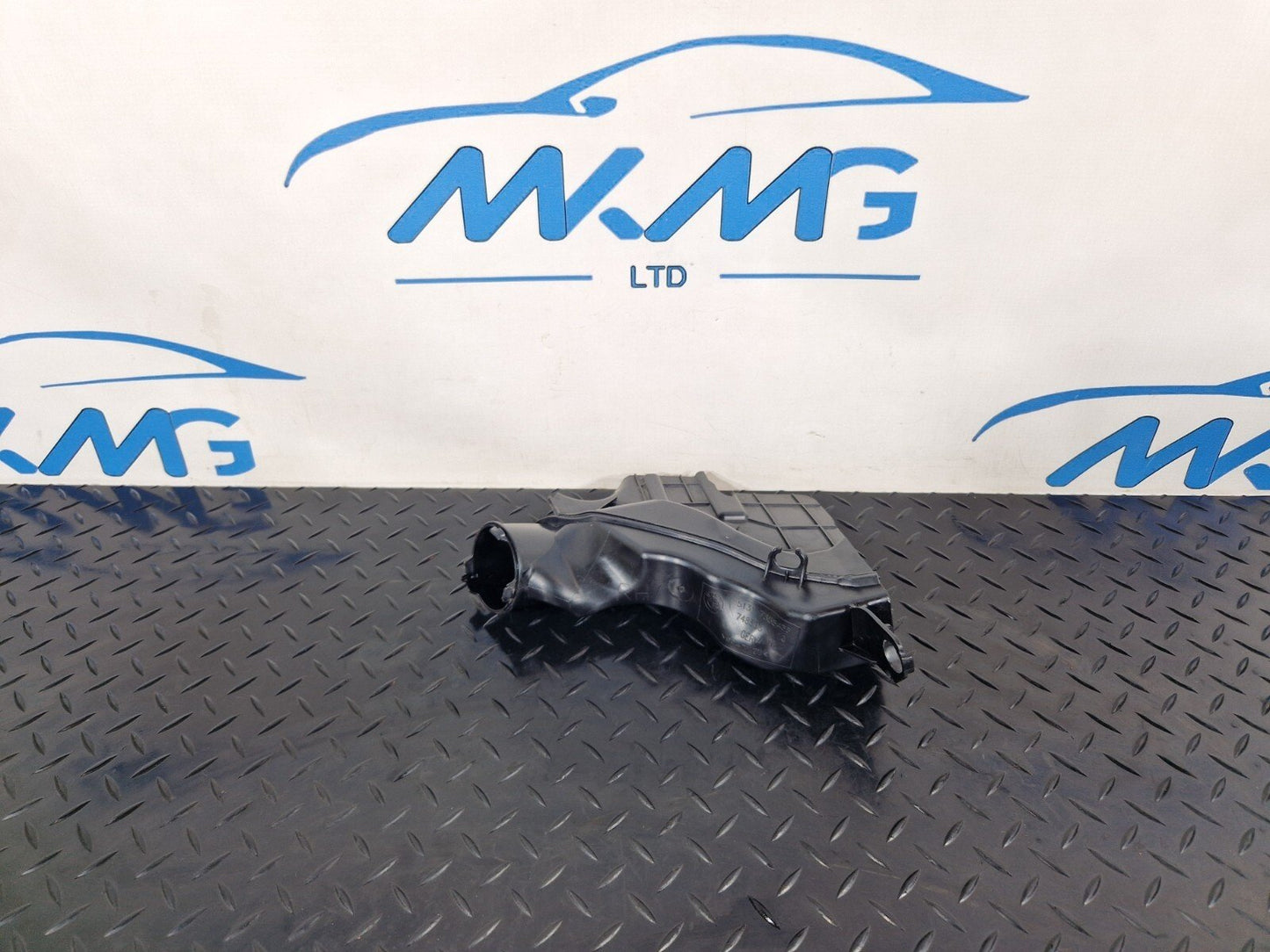 BMW X1 X2 SERIES DRAIN DUCT 7385250 F48 F39