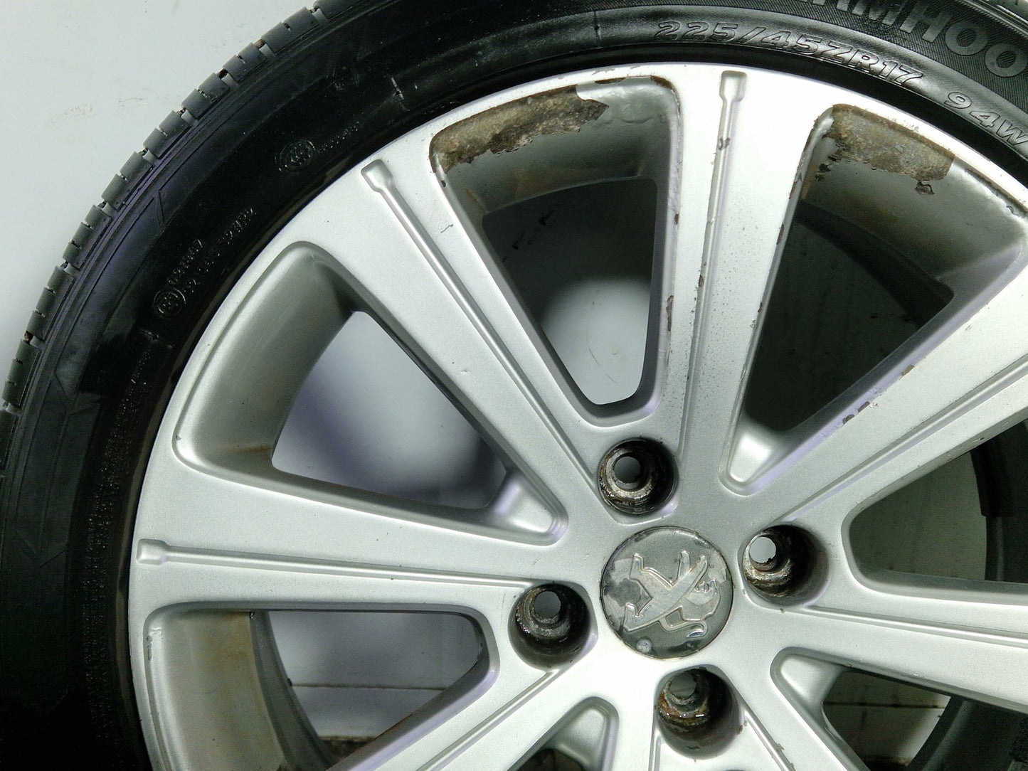 Peugeot 308 MK1 (T7) 17" Alloy Wheel with Tyre 225/45/17 ~5mm 9673707777