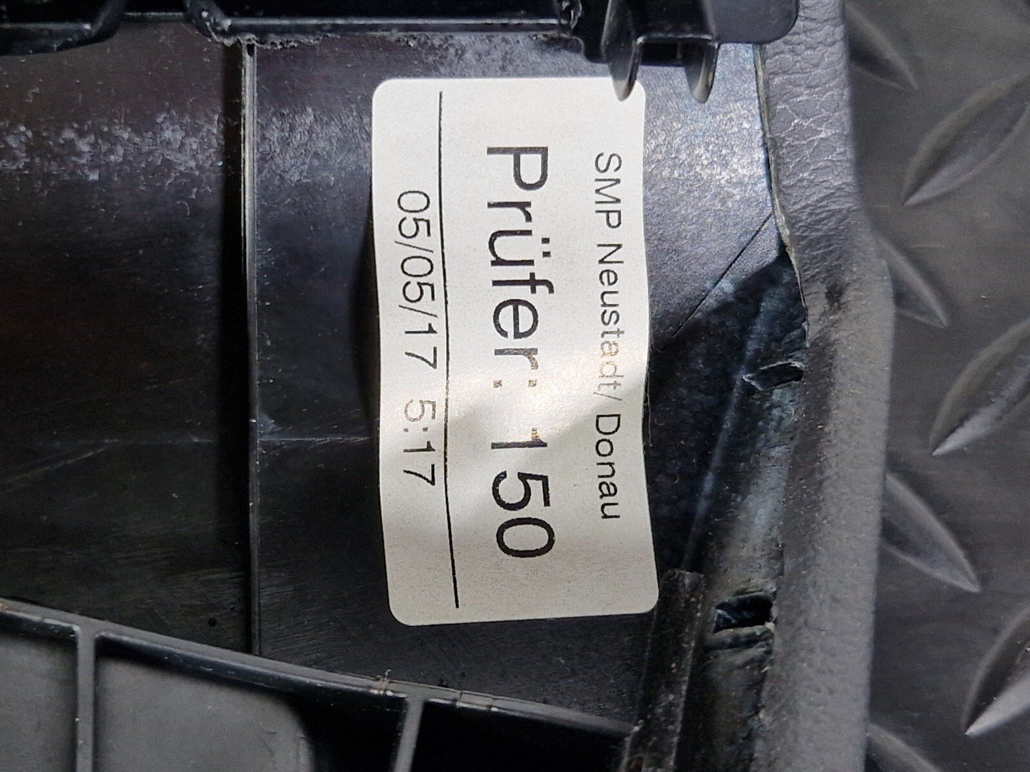 16-19 AUDI A4 B9 GENUINE FRONT PASSENGER SIDE DOOR CARD PANEL 8W0867133