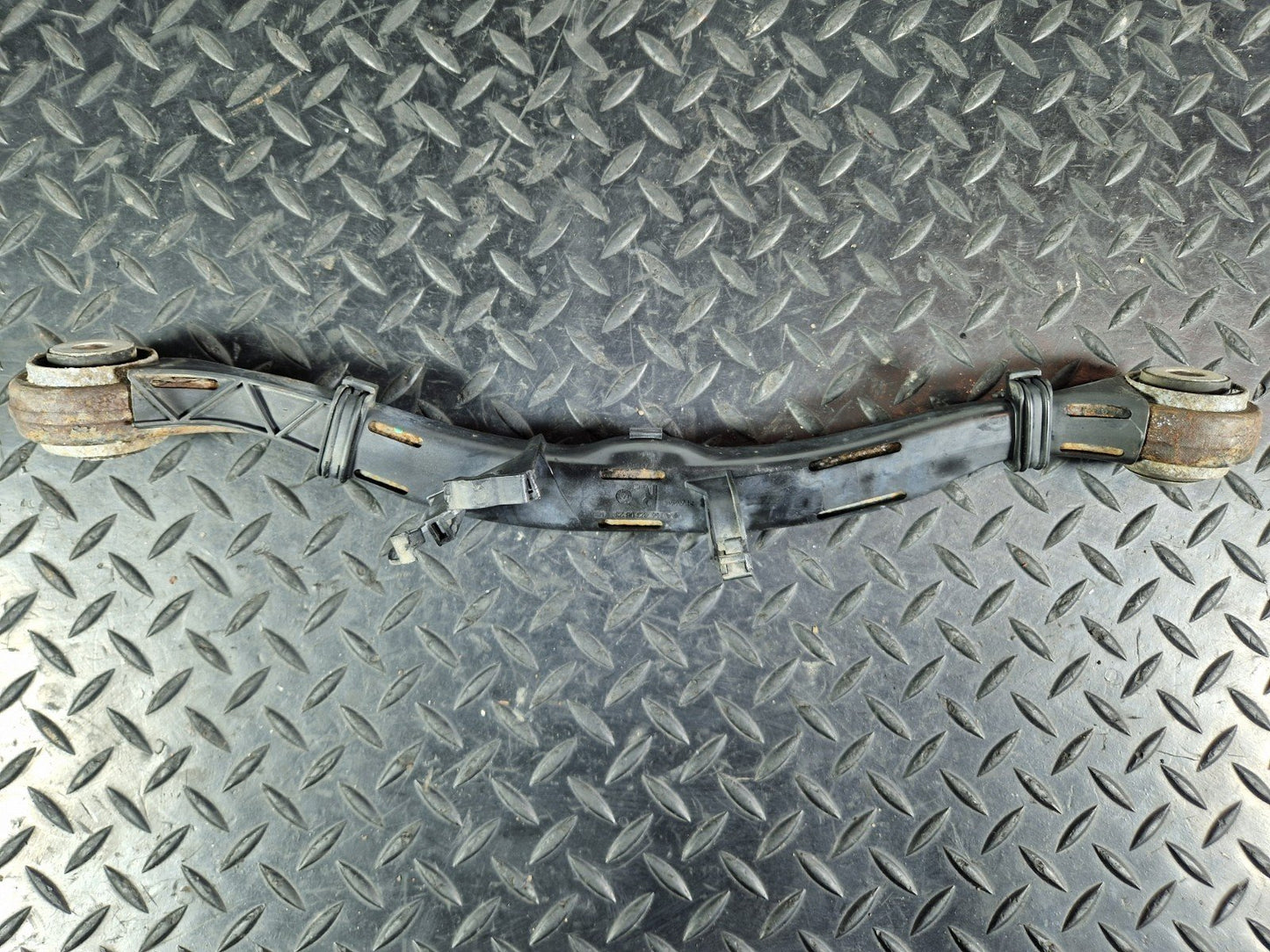 16-19 MERCEDES BENZ GLE W166 GENUINE REAR RIGHT CONTROL ARM A1664230823