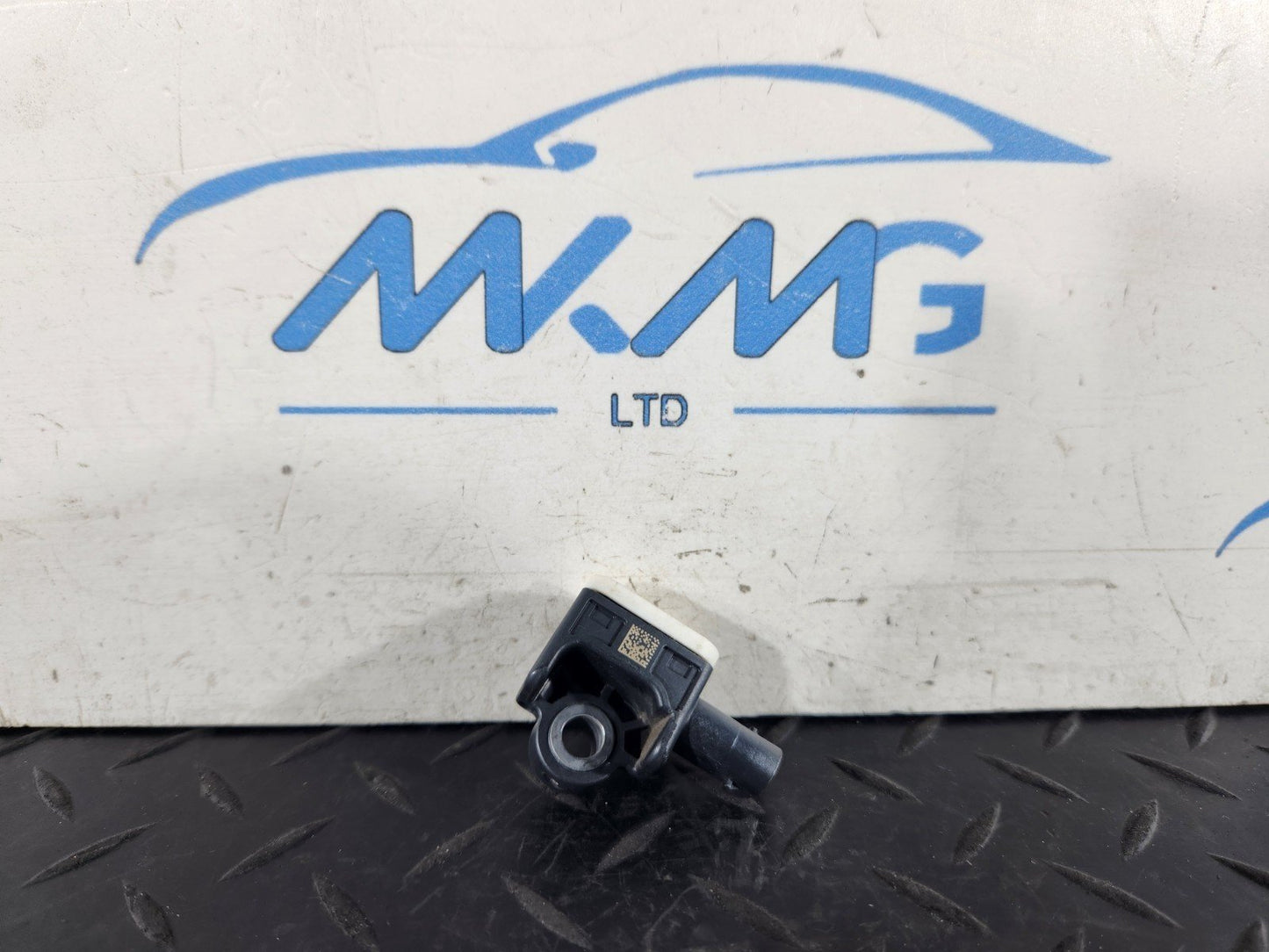 MERCEDES A B CLA GLE W166 W176 W247 OEM CRASH IMPACT CONTROL SENSORS A1668210151