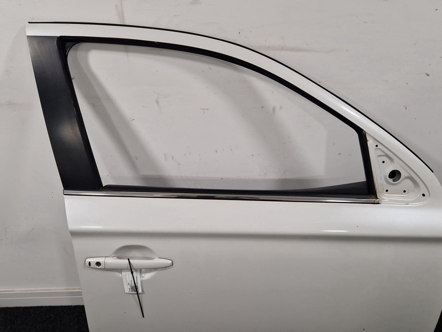 Mitsubishi Outlander PHEV MK3 (RE1) (GG2W) SUV Front Right Complete Door in W13A
