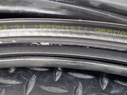16-22 BMW X1 F48 GENUINE GASKET TAILGATE TRUNK BOOT LID RUBBER SEAL 7474447